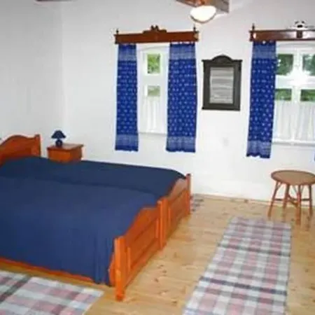 Anna Falusi Vendeghaz Appartement